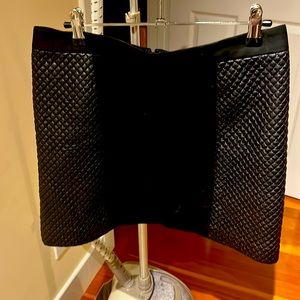 Club Monaco size 6 skirt